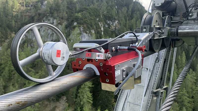 润滑脂加注实操教程：清洁润滑点、清除污染物、定量加注新脂